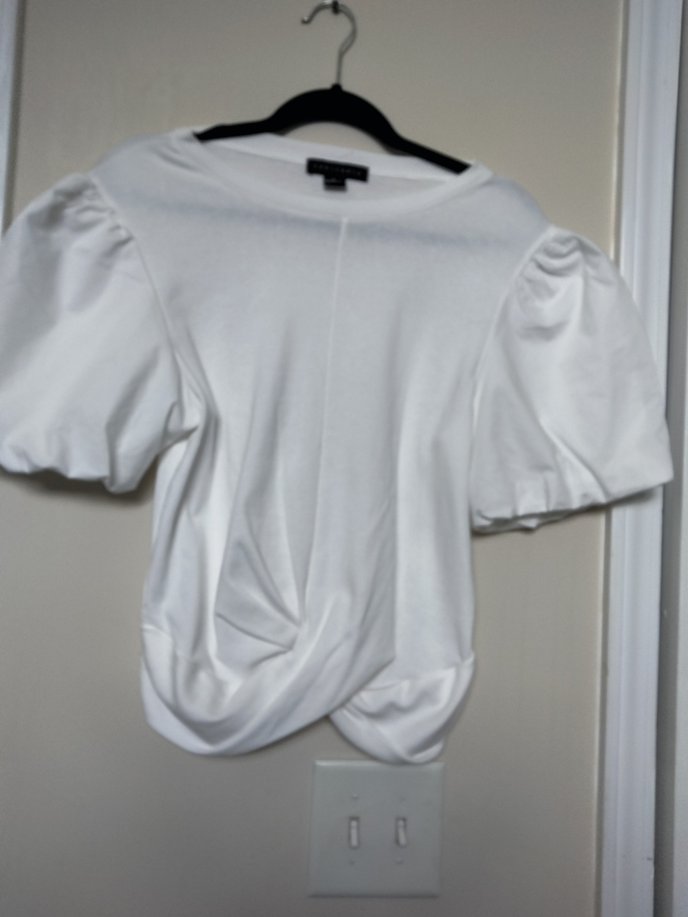 Sanctuary White Puff-Sleeve Twist-Hem Top